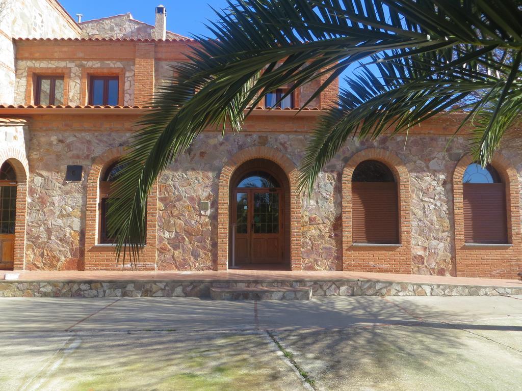 Hostal Rest. Campoabierto Valencia de las Torres 외부 사진