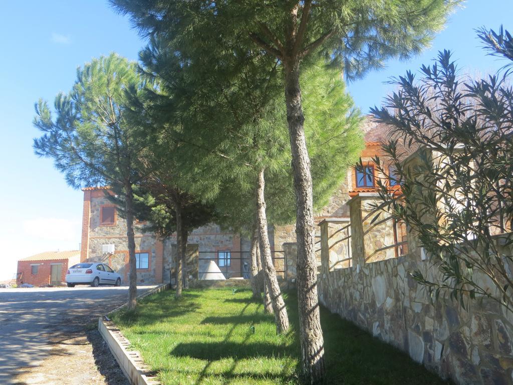 Hostal Rest. Campoabierto Valencia de las Torres 외부 사진