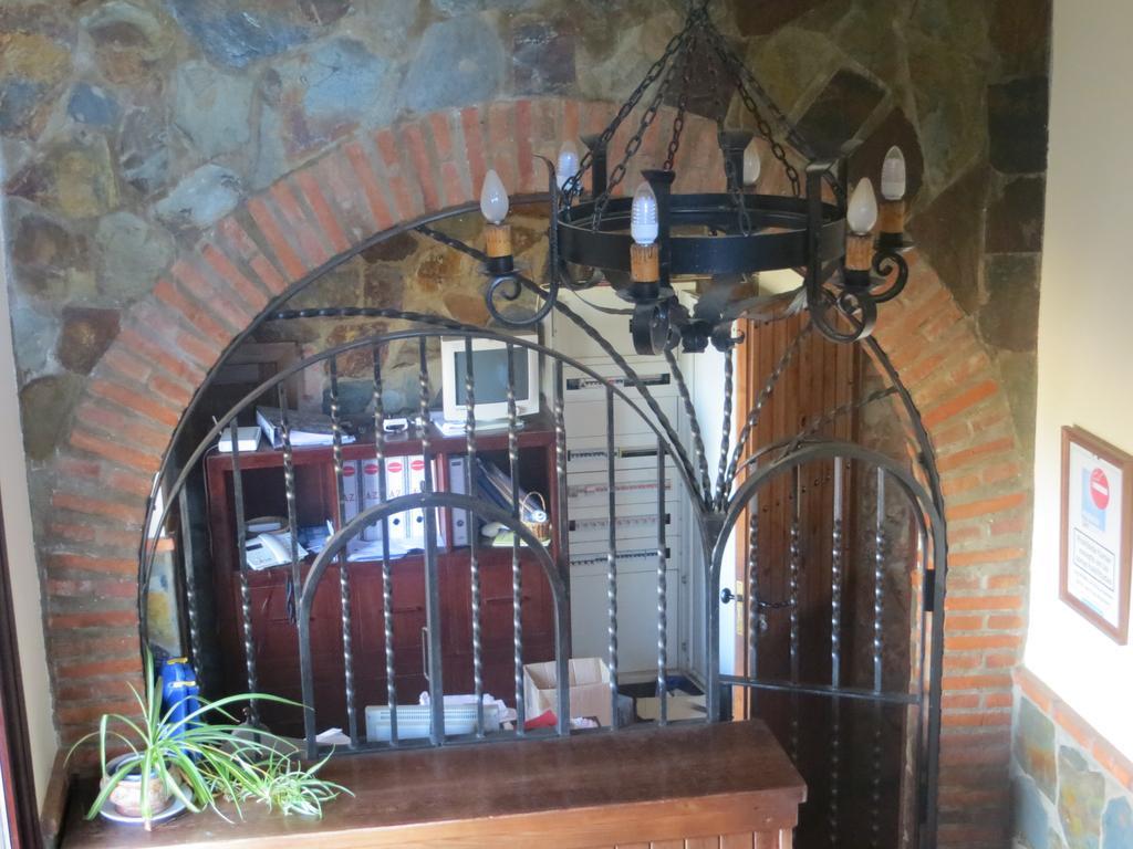 Hostal Rest. Campoabierto Valencia de las Torres 외부 사진
