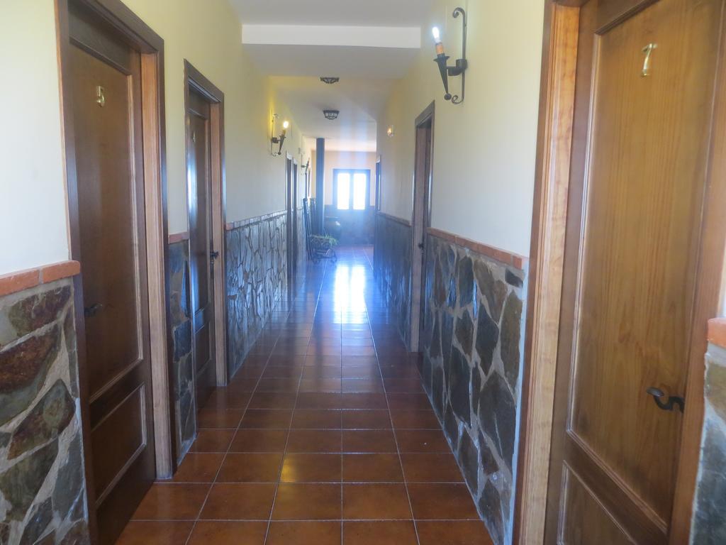 Hostal Rest. Campoabierto Valencia de las Torres 외부 사진