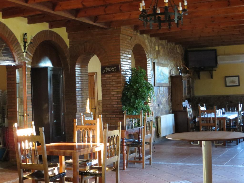 Hostal Rest. Campoabierto Valencia de las Torres 외부 사진