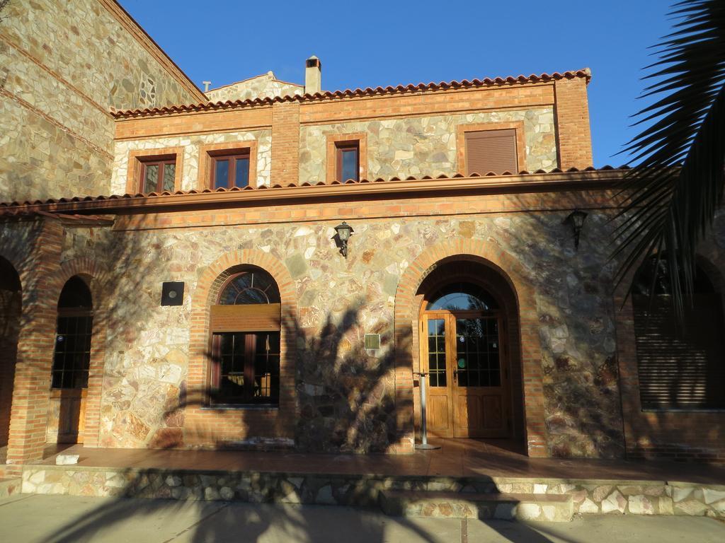 Hostal Rest. Campoabierto Valencia de las Torres 외부 사진